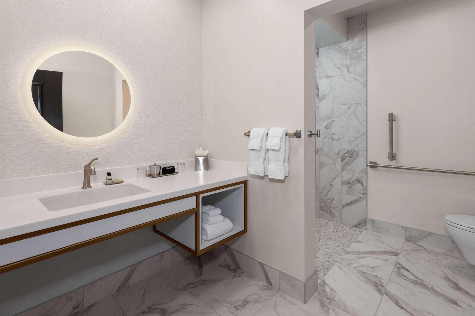 Legacy Hotel, Trademark Collection By Wyndham Green Bay Esterno foto